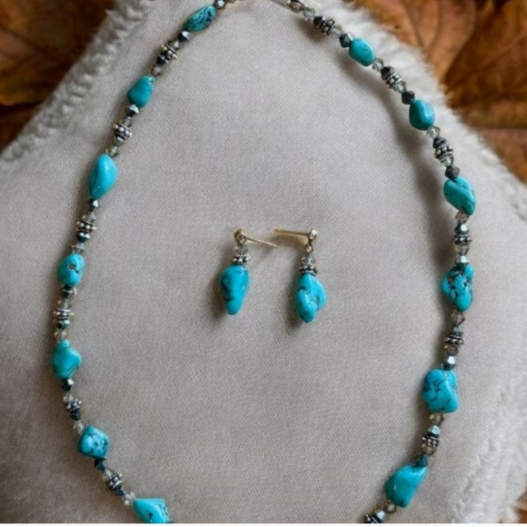 Vintage Raw Turquoise and Silver Necklace Set - Picture 2 of 11